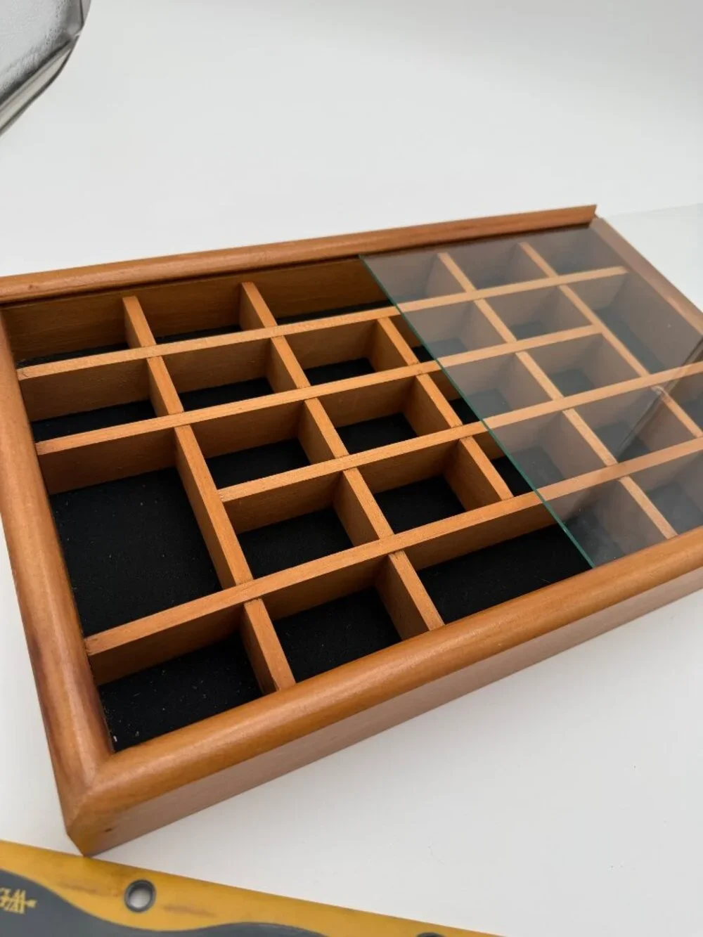 Vintage Wooden Miniatures Shelf Knick Knack Curio Display Shadow Box Wood Glass - Picture 12 of 15